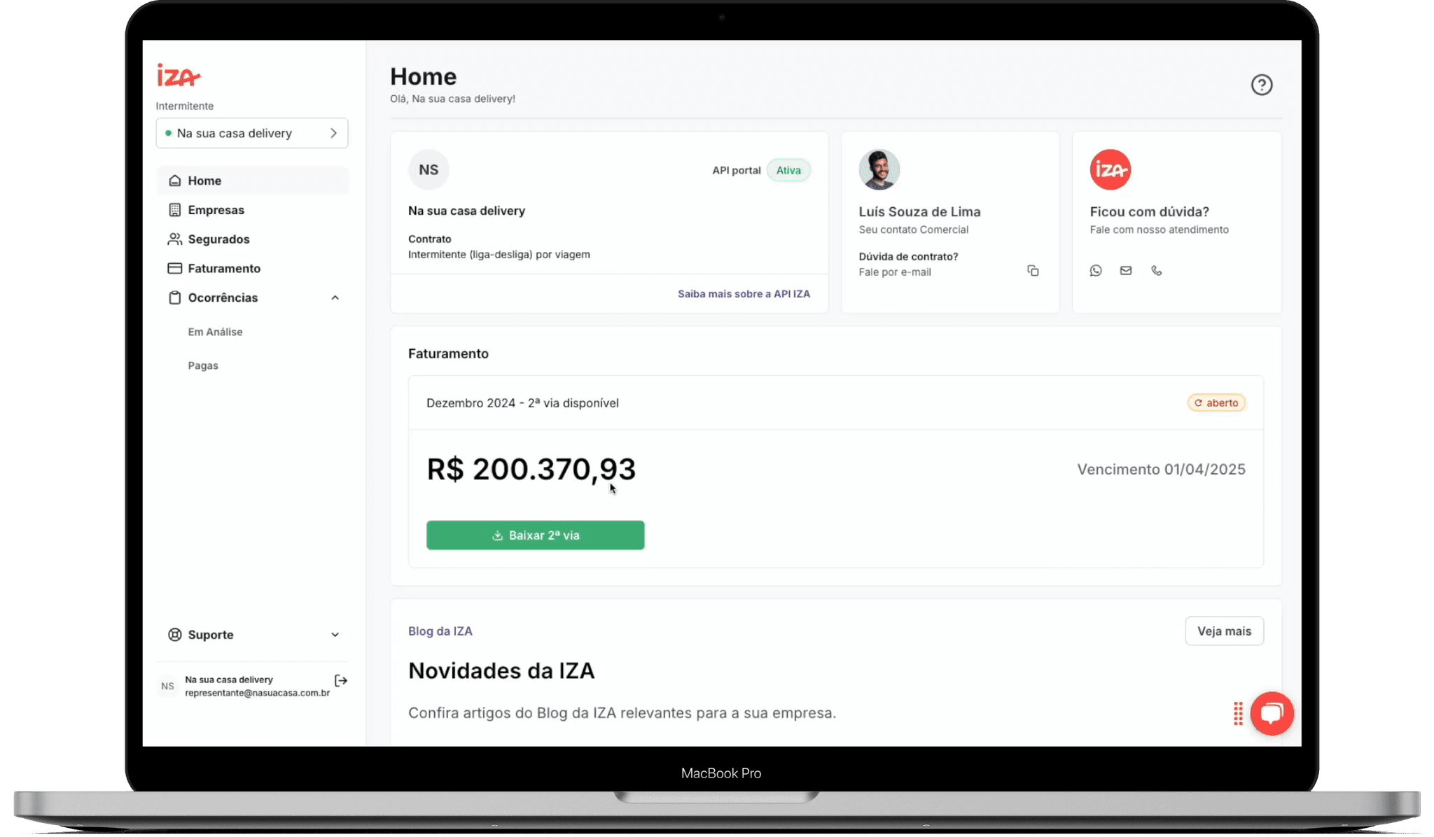 Painel da plataforma IZAHUB em um notebook